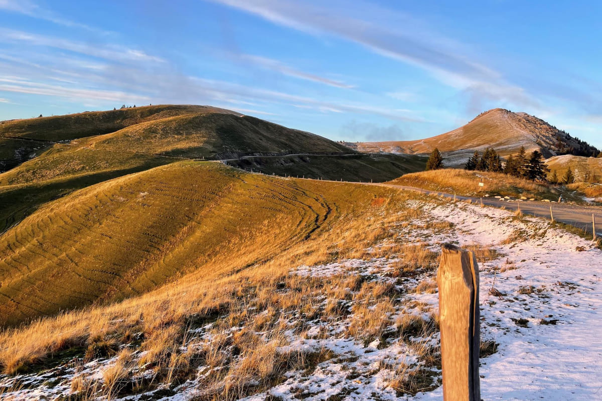 Équipements et services au Col de Porte au Sappey et à Saint Hugues de